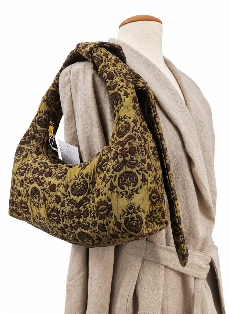 Mala Jacquard Floral verde-oliva e castanho. Vendida